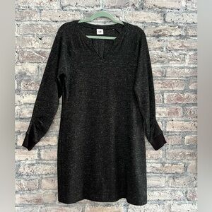 Cabi All Day dress in excellent like new condition. Cute sleeve & back detail